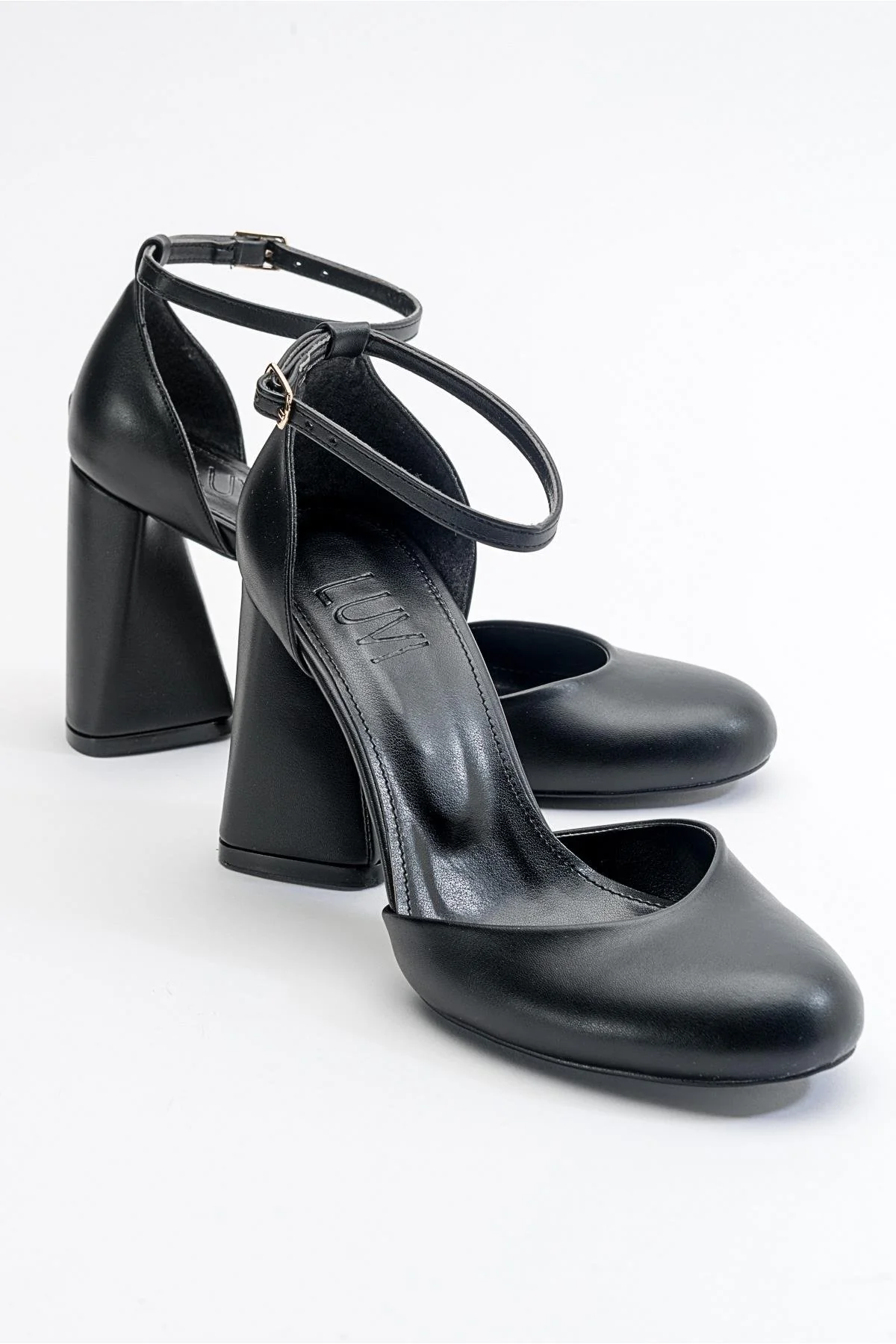 Oslo - Black Heeled Shoe (Women)