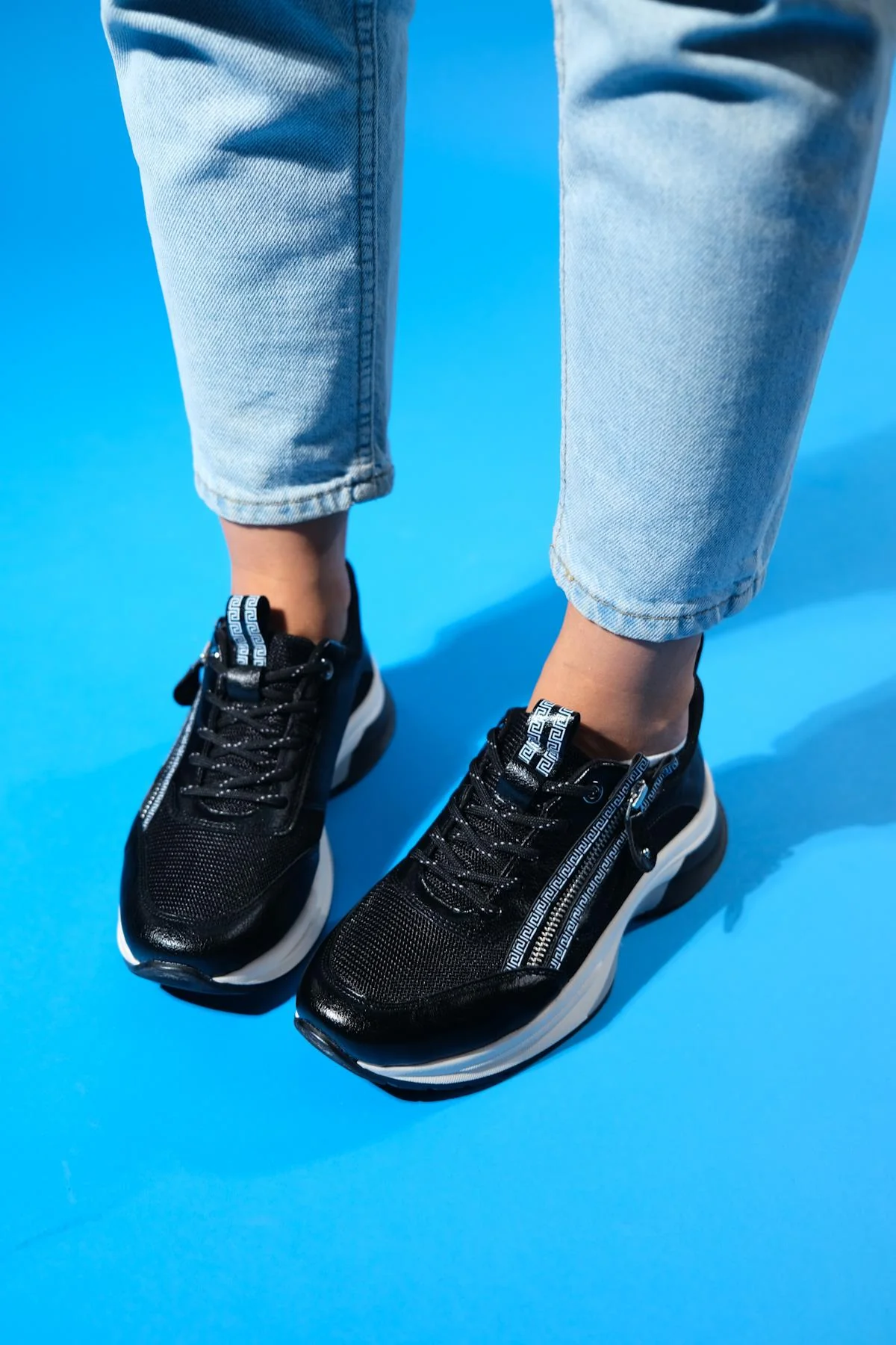 Oude - Black Zippered Platform Sneaker (Women) - Image 2