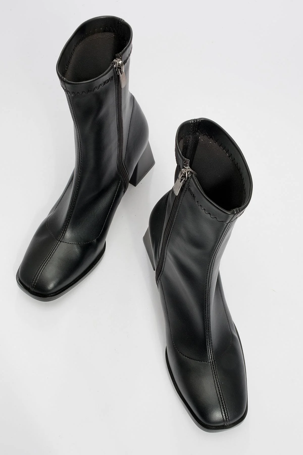 Plesa Black Chunky Heel Boot (Women) - Image 2
