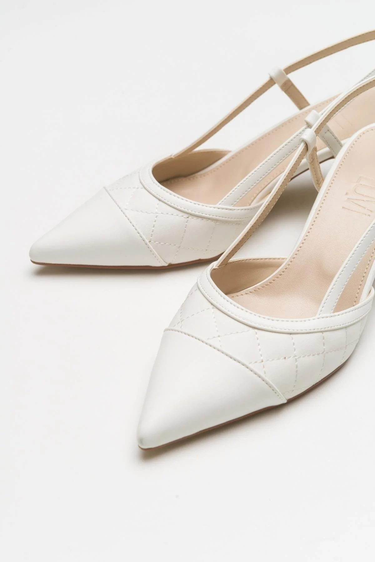Point - White Heeled Shoe (Women) - Image 2