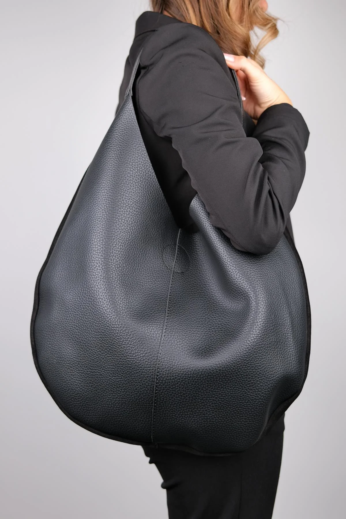 Puja - Black Genuine Leather Shoulder Bag (Women) - Image 4