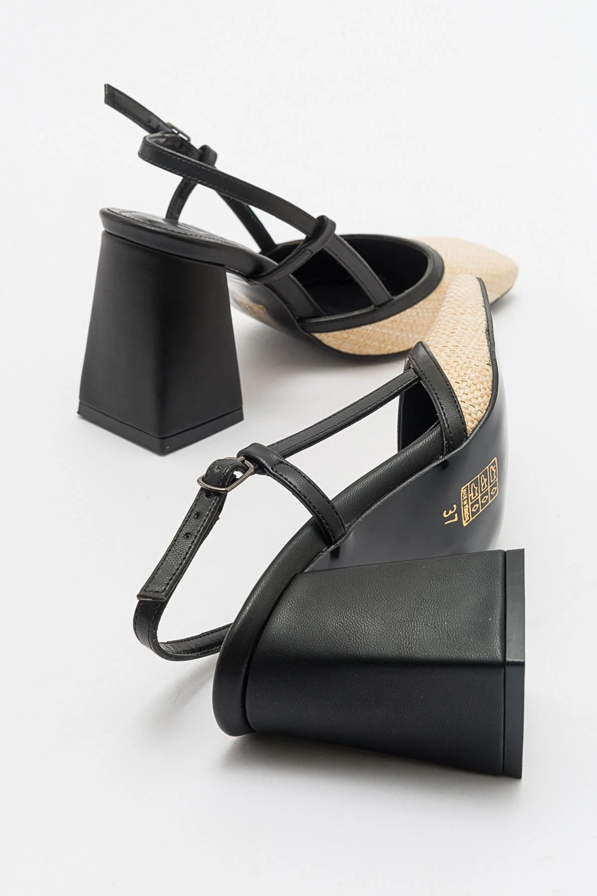 Rivie - Black Raffia Round Toe Chunky Heel Shoe (Women) - Image 4
