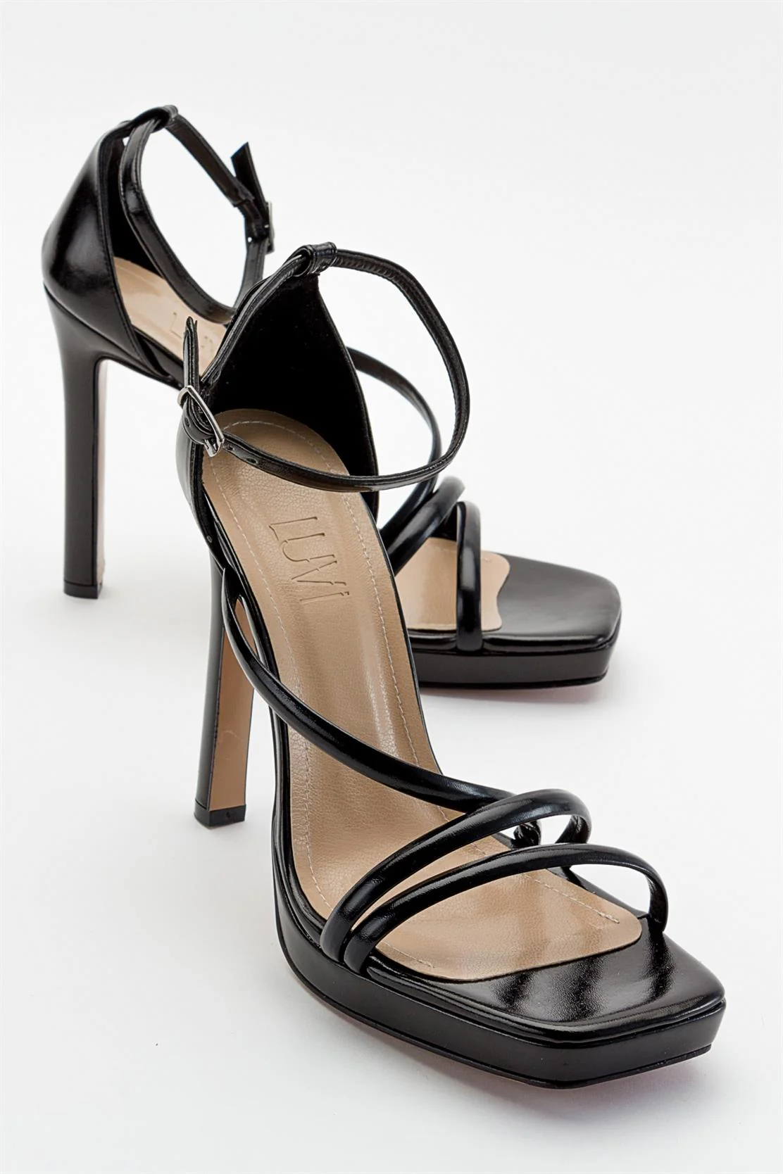 Shelp - Black Heeled Shoe (Women)
