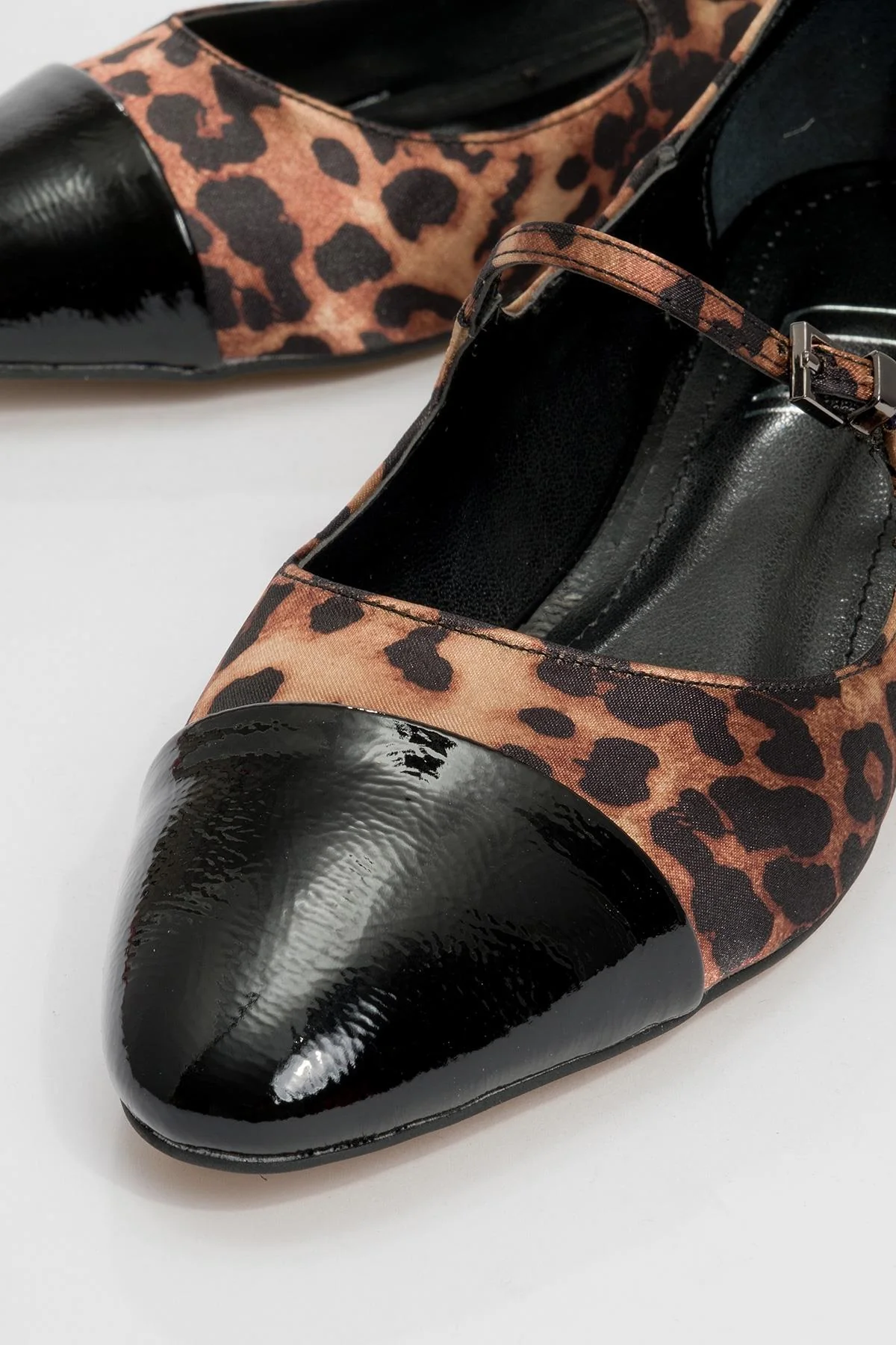 Uster - Black-Yellow Patterned Low Block Heel Shoe (Women) - Image 3