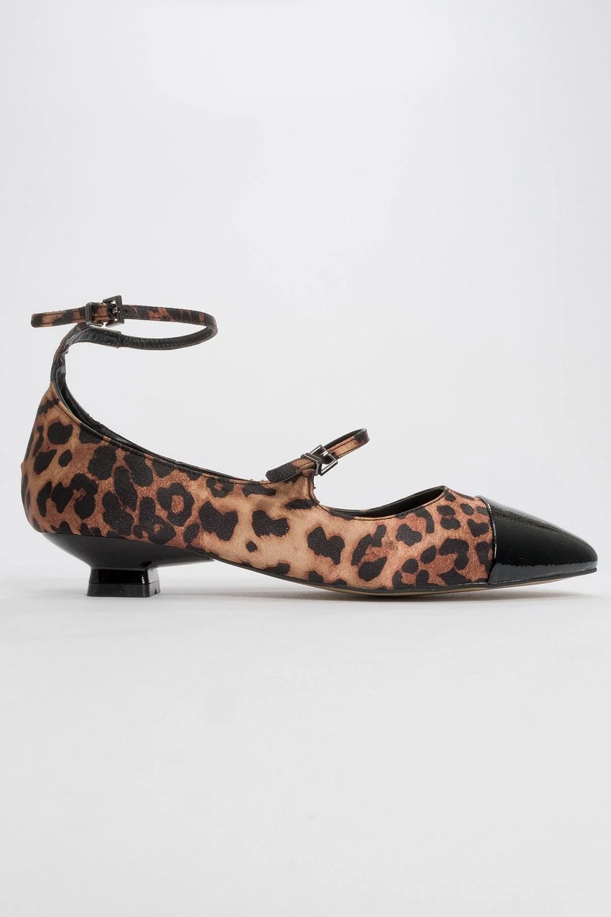 Uster - Black-Yellow Patterned Low Block Heel Shoe (Women) - Image 4