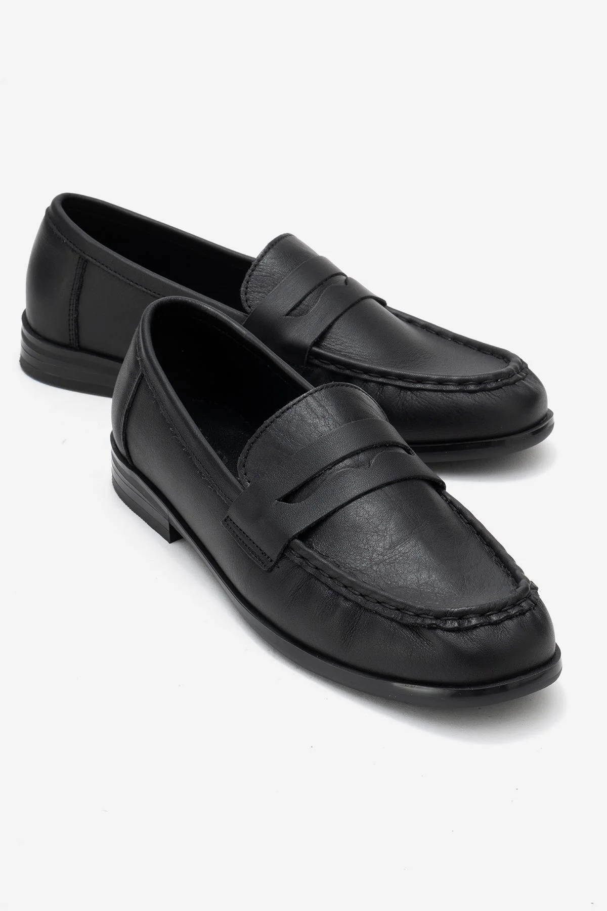 Valia - Black Genuine Leather Loafer (Women)