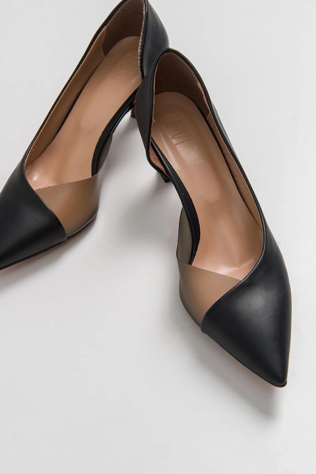 Vera Black Pointed Toe Pump (Women) - Image 4