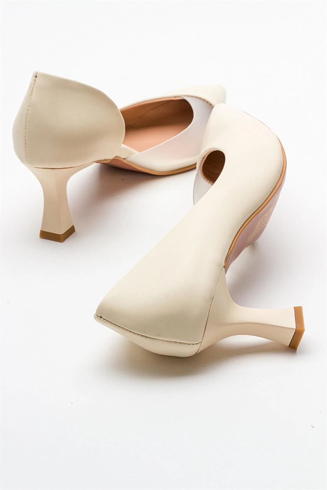Vera Cream Glitter Pointed Toe Pump (Women) - Image 3