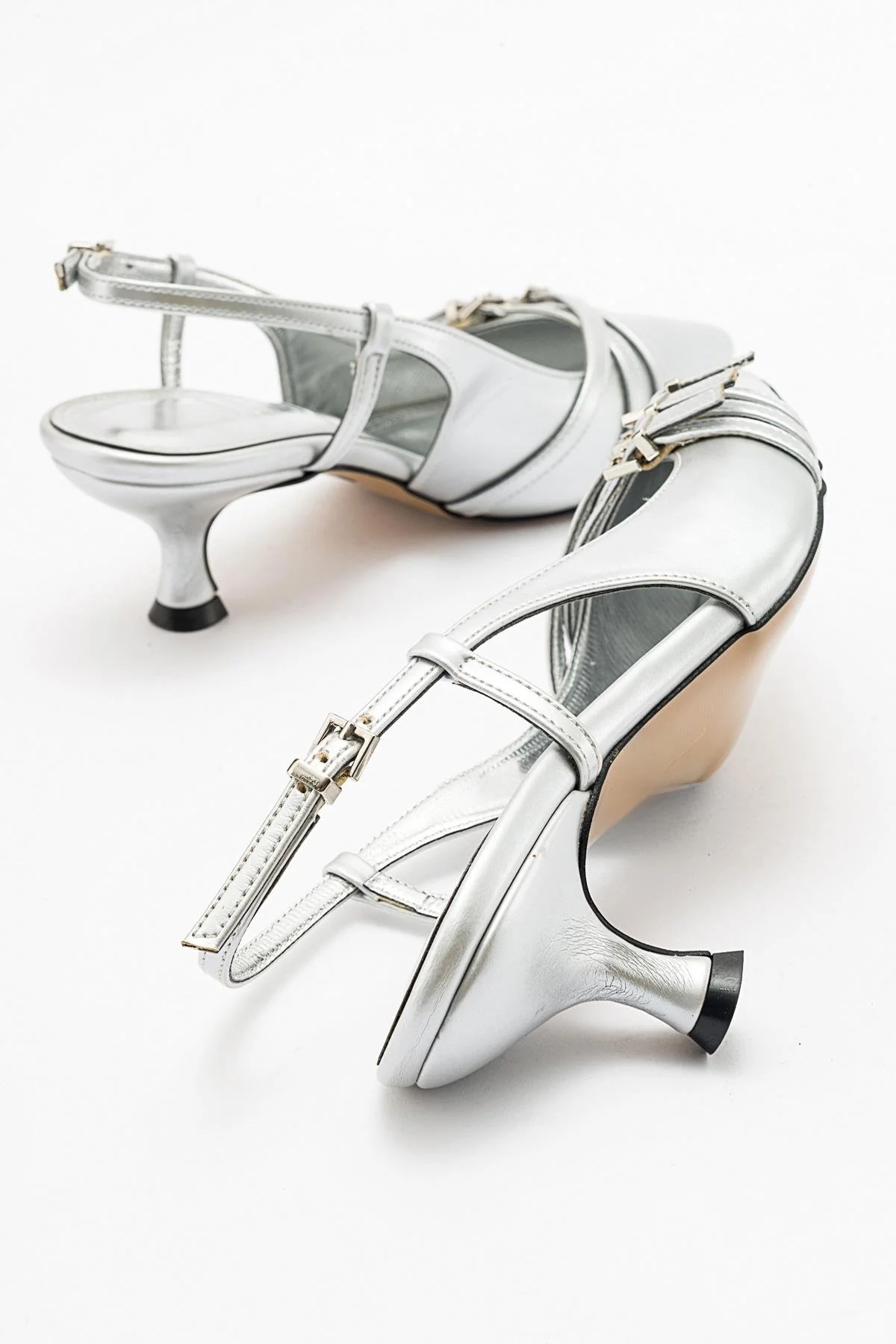 Woss - Silver Leather-Effect Belt Detail Heeled Shoe (Women) - Image 3