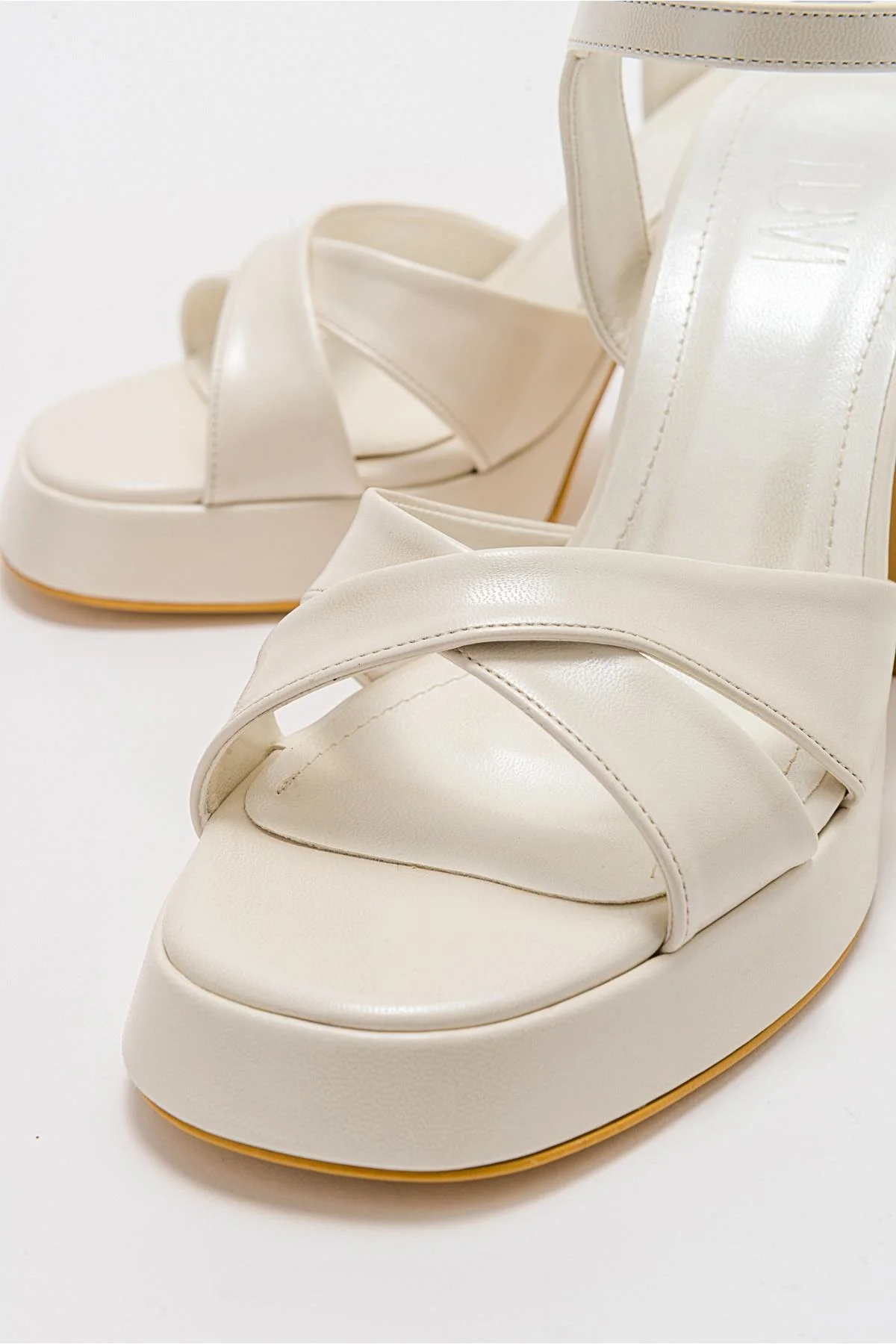 Yvonne - Ivory Platform Sandals - Image 4